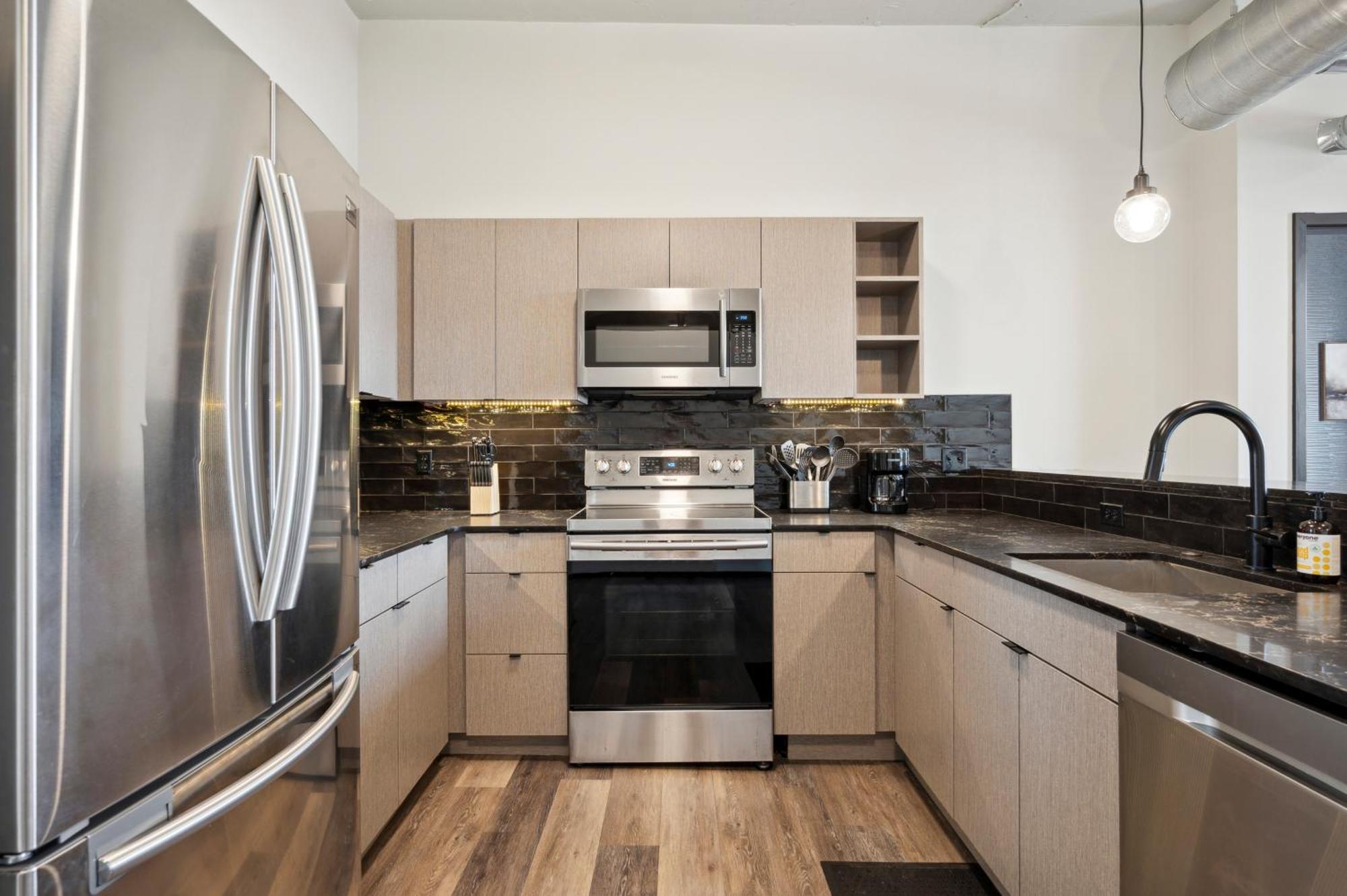 Large 3Br Apts & Studios, Free Parking, Gym, Game Room Philadelphia Luaran gambar